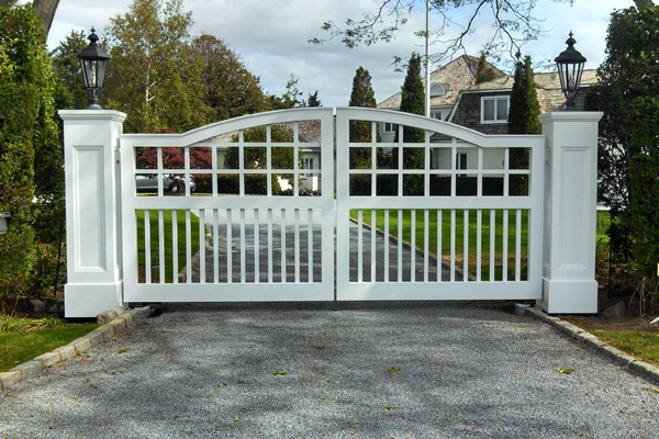 Automated Driveway Gates - East End Fence & Gate | East End Fence & Gate